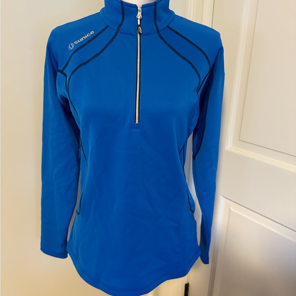 Sunice women’s pullover - Blue- Medium - NWOT